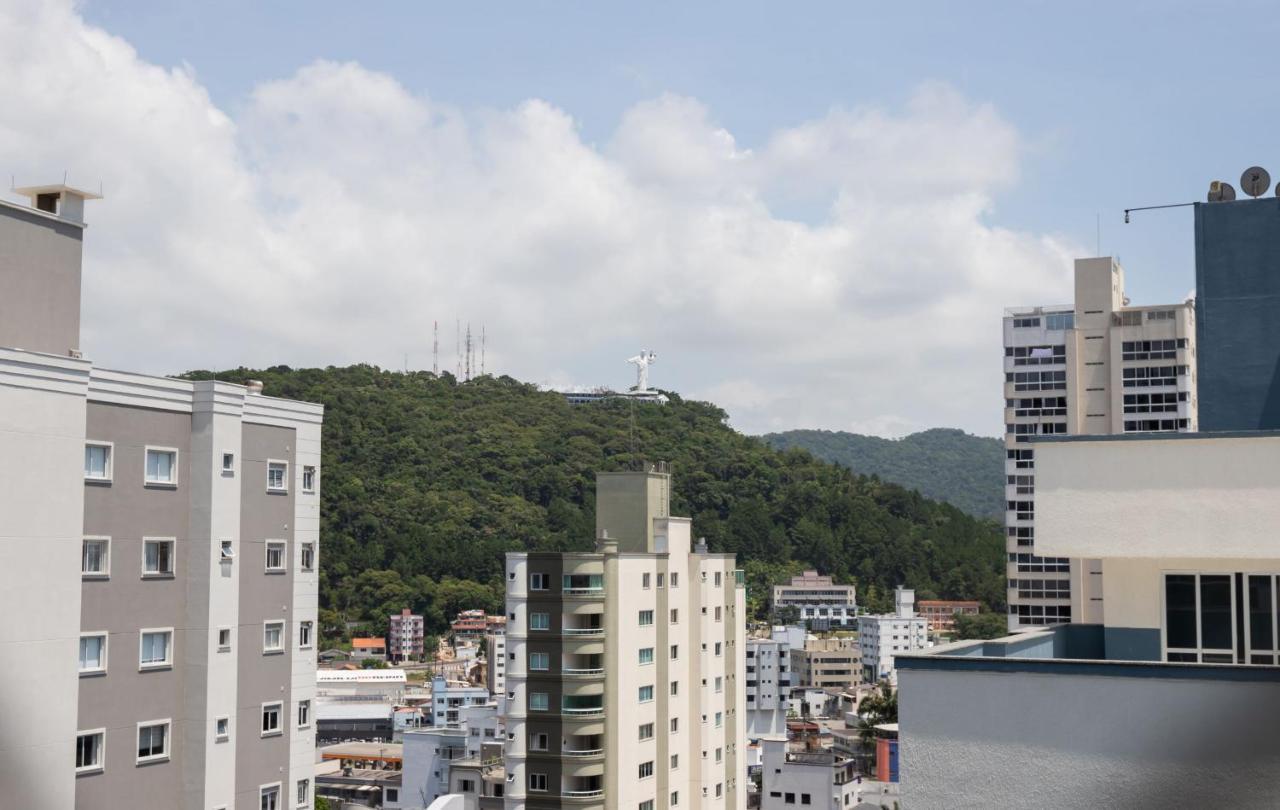 Amplo Apartamento De 3 Quartos No Centro De Balneario Camboriu N1859 Apartment Bagian luar foto